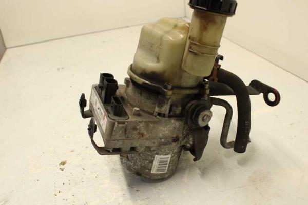 POMPE DE DIRECTION RENAULT / DACIA - Vue 3